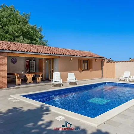 Villa Ena Comfortable Pula
